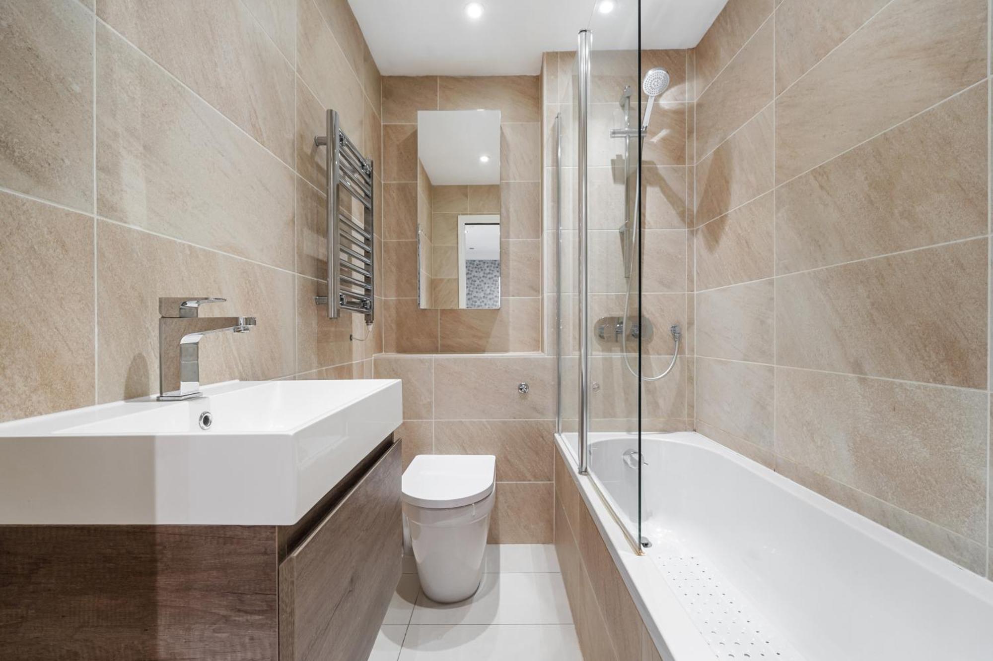 Holland Park Flat, 2bed 2bath, Breakfast, Lgf Appartamento *