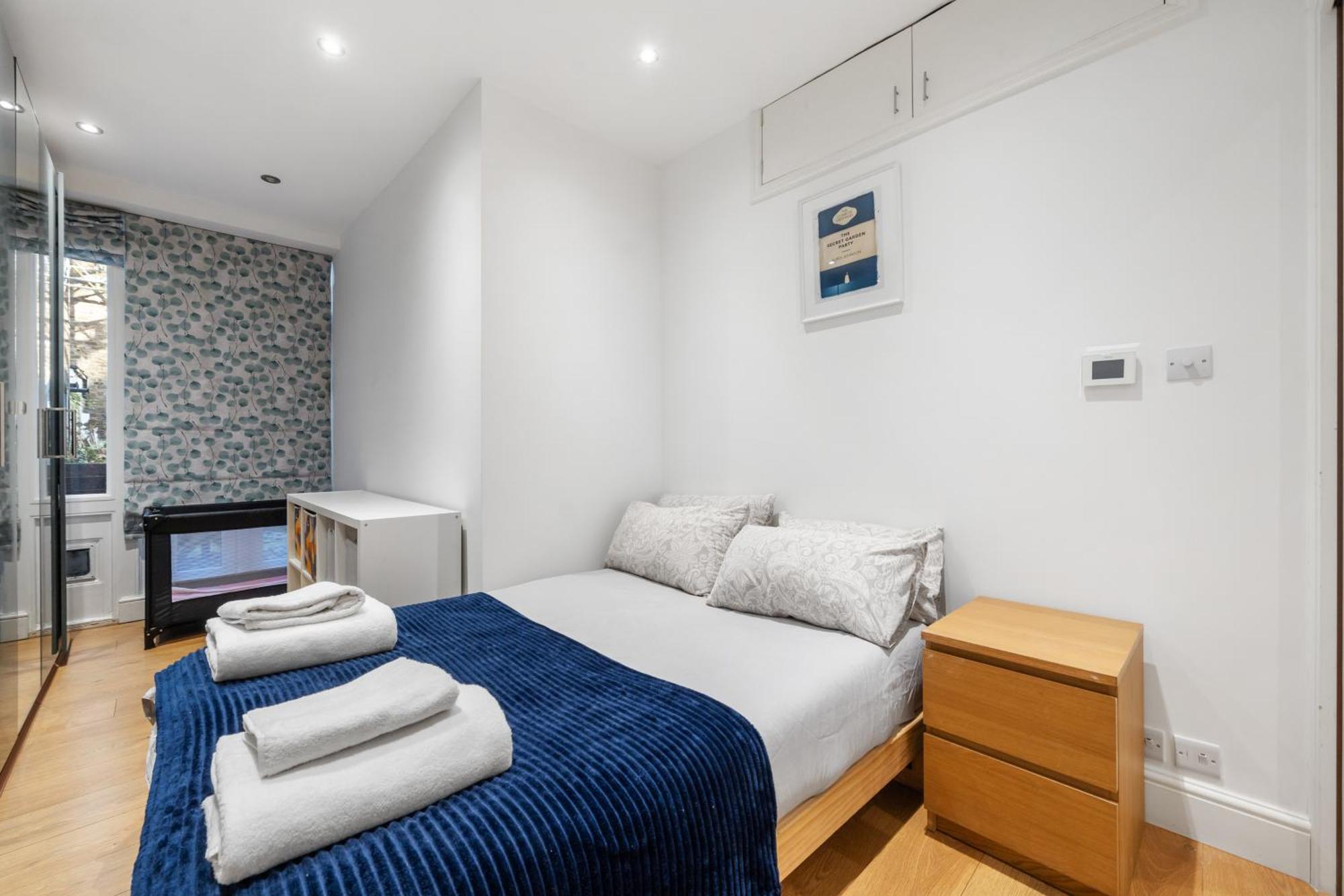 Holland Park Flat, 2bed 2bath, Breakfast, Lgf * Londra